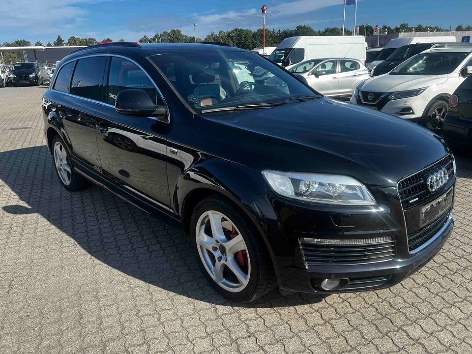 Audi Q7 4,2 TDi quattro Tiptr. 5d