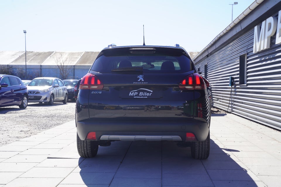 Peugeot 2008 1,2 PureTech 130 Allure Sky 5d