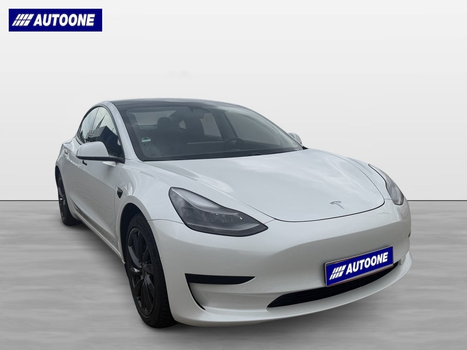 Tesla Model 3 Standard Range+ RWD 4d