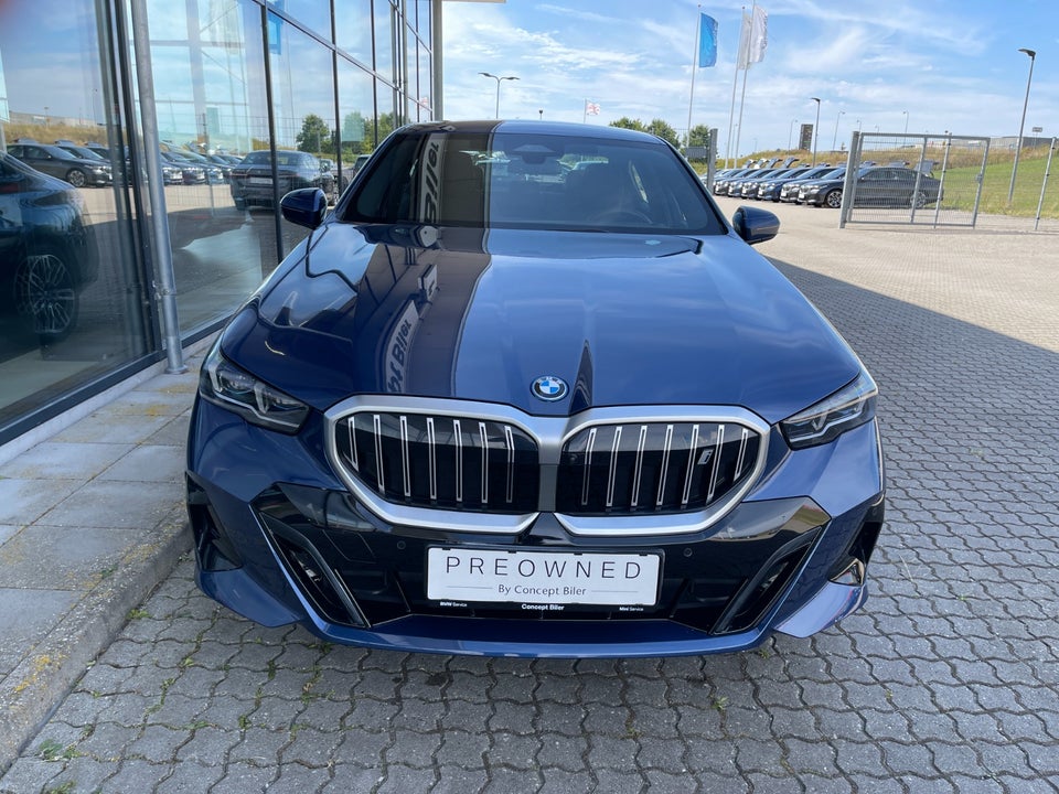 BMW i5 eDrive40 M-Sport 4d