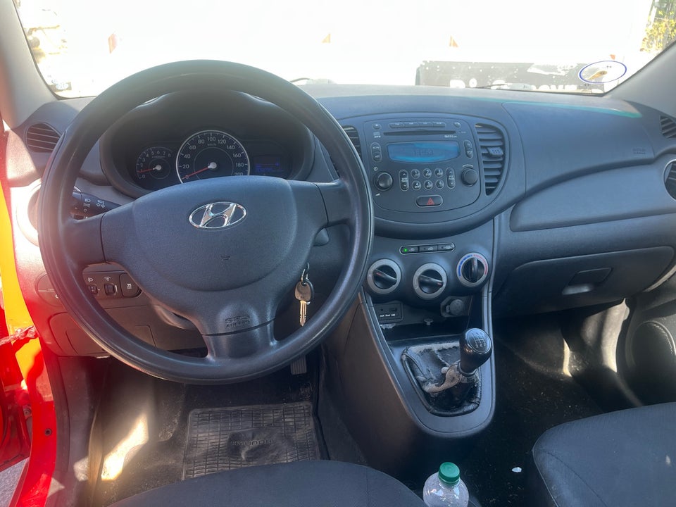Hyundai i10 1,1 Base 5d