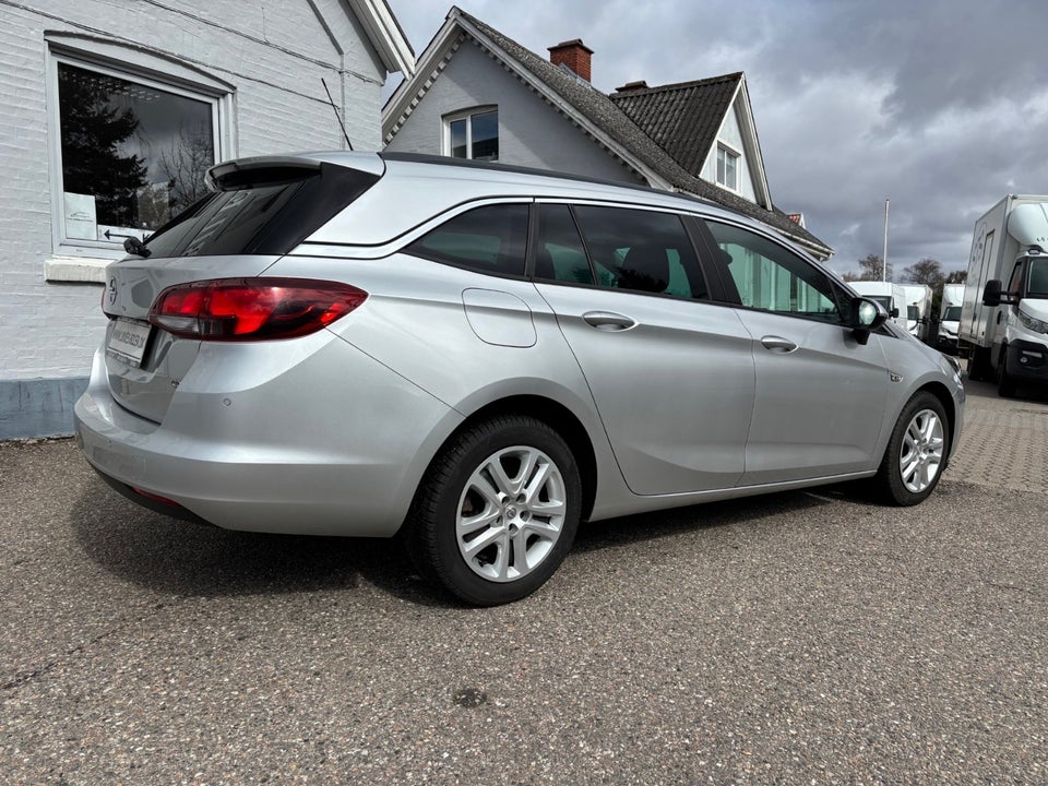 Opel Astra 1,6 CDTi 136 Excite Sports Tourer 5d