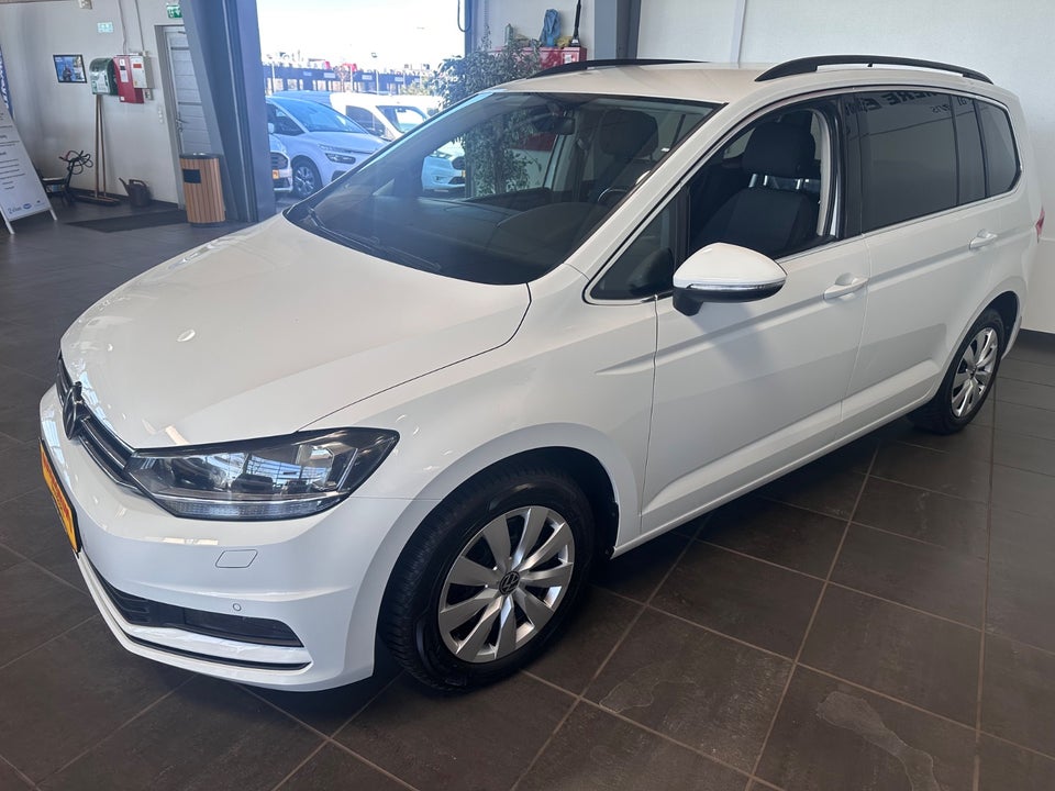 VW Touran 2,0 TDi 115 Comfortline Family DSG Van 5d