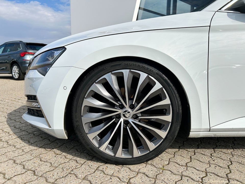 Skoda Superb 1,4 TSi iV Business Executive Combi DSG 5d