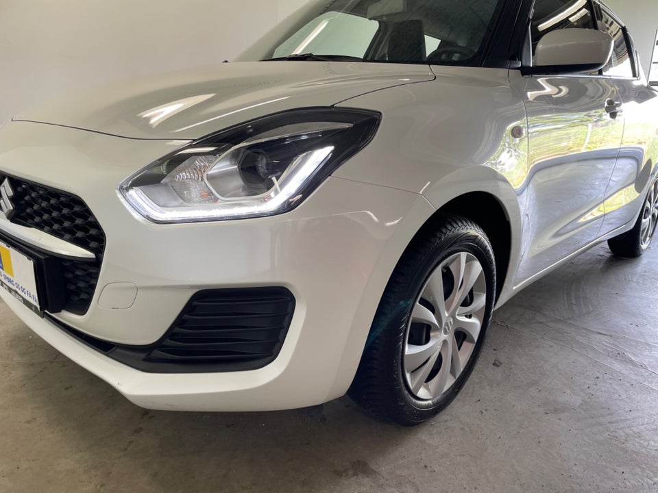 Suzuki Swift 1,2 mHybrid Club 5d