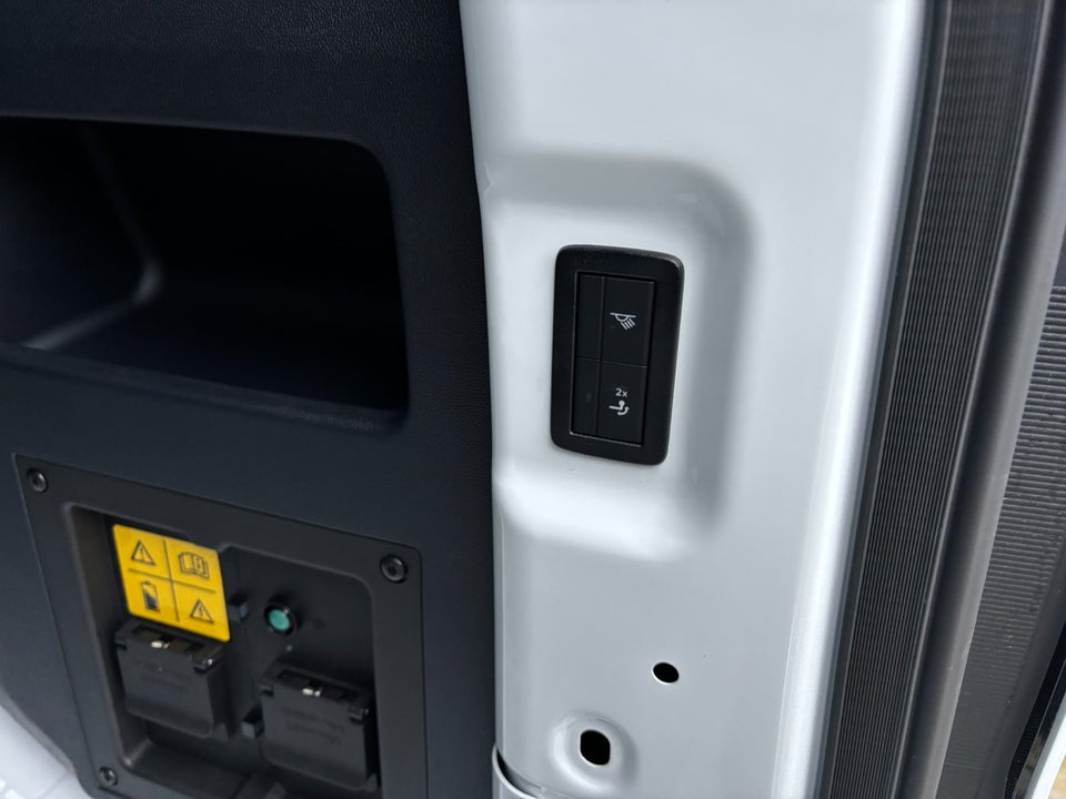 VW e-Transporter Comfort Kassevogn LWB