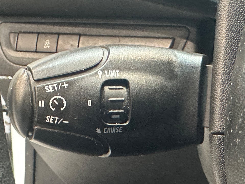 Peugeot 208 1,0 VTi Access Air 5d