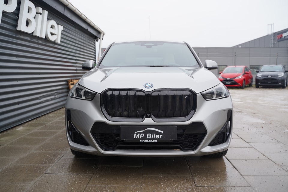 BMW iX1 xDrive30 M-Sport 5d