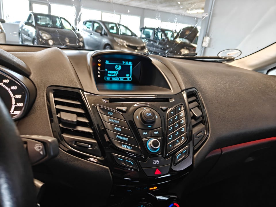 Ford Fiesta 1,6 TDCi 95 Titanium 5d