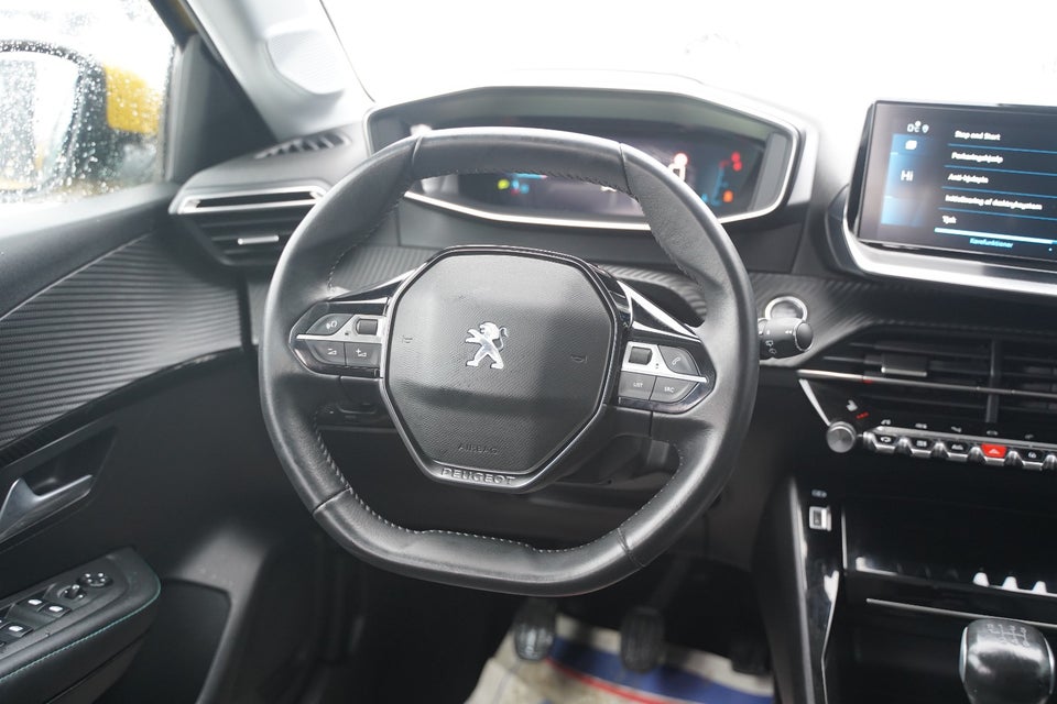 Peugeot 208 1,2 PureTech 100 Allure 5d