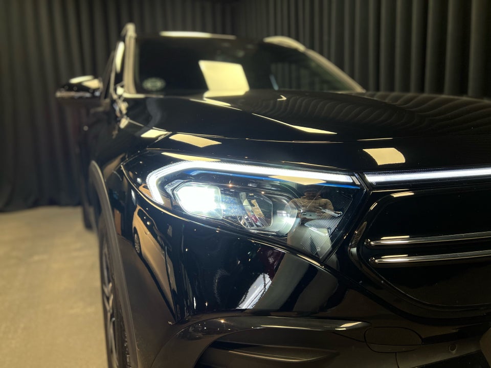 Mercedes EQB250+ AMG Line 5d