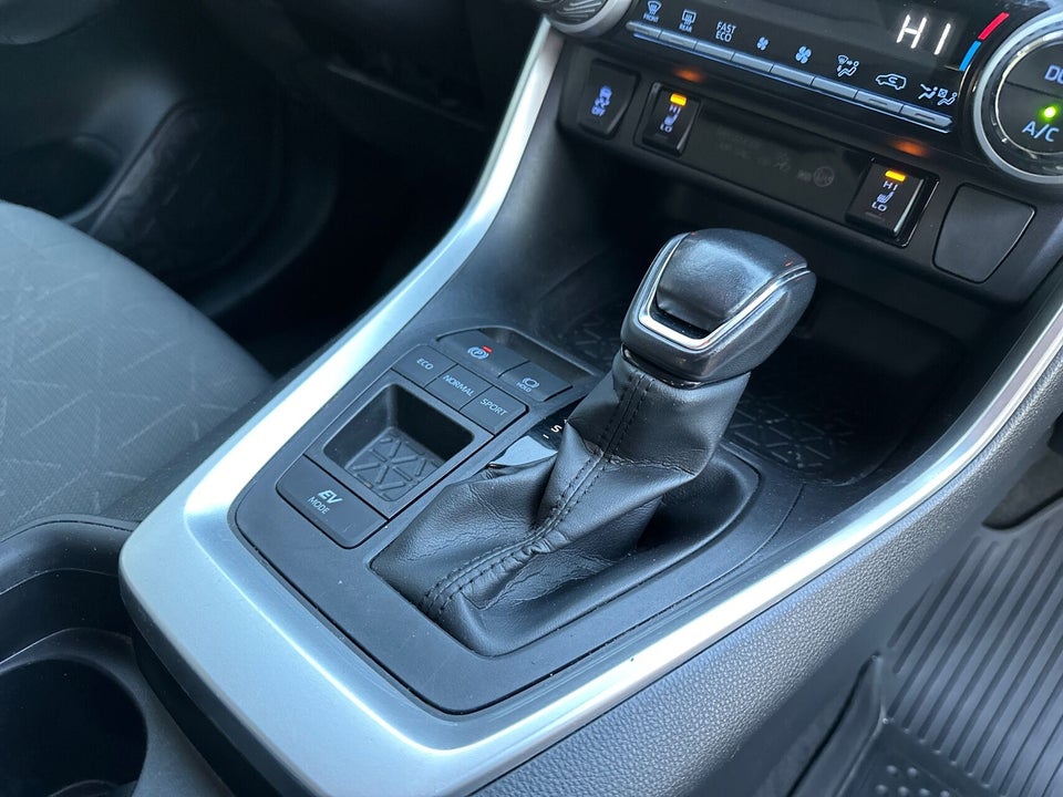 Toyota RAV4 2,5 Hybrid H3 Style MDS 5d