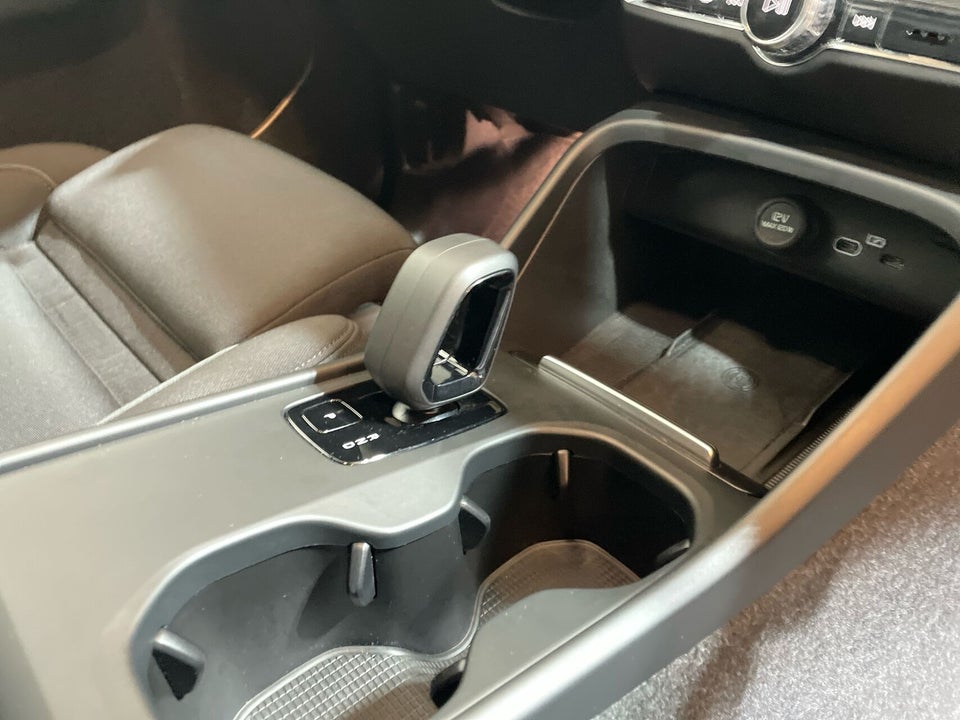 Volvo EX40 Extended Range Core 5d