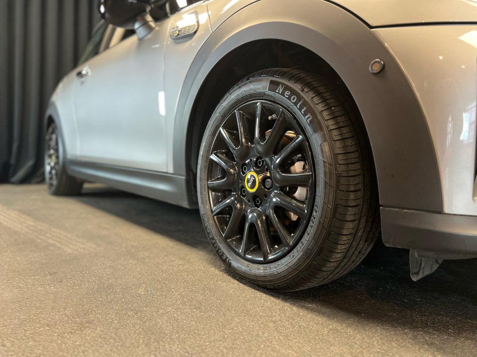 MINI Cooper SE Edition Premium Plus 3d