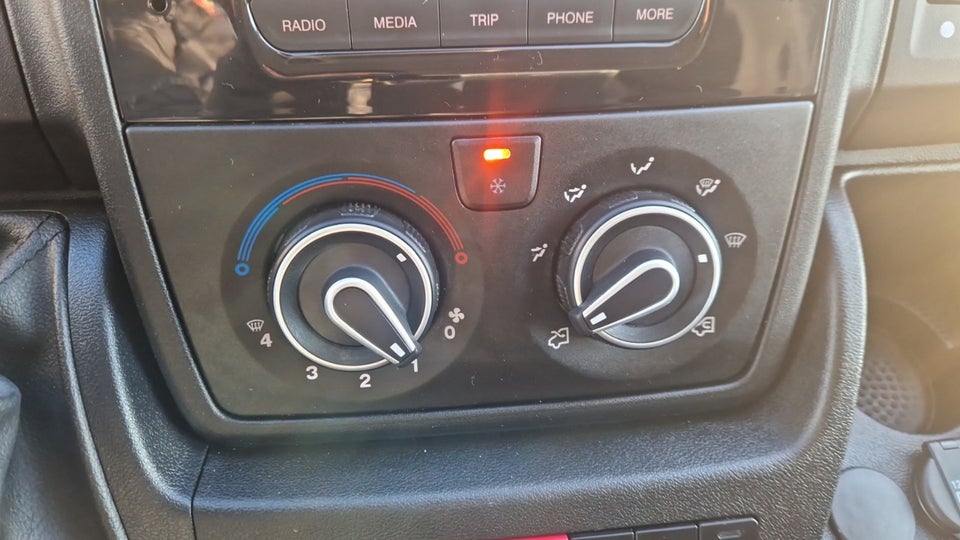 Citroën Jumper 33 2,2 BlueHDi 140 L2H2 FlexLine