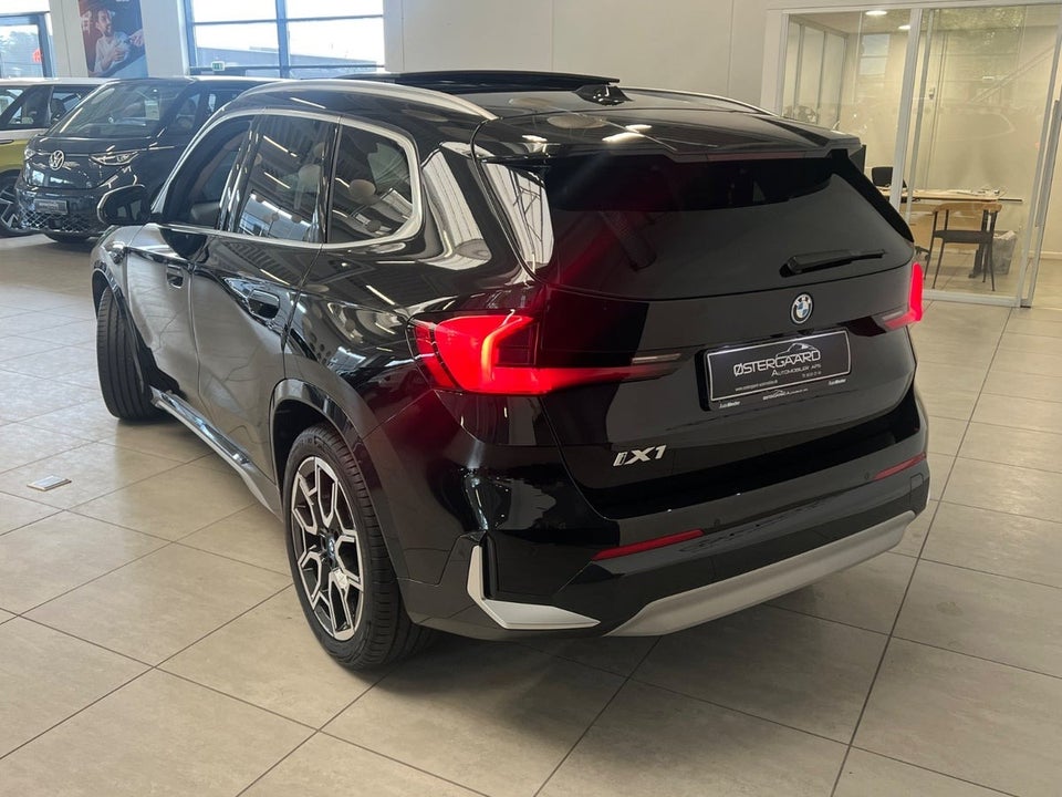BMW iX1 xDrive30 X-Line 5d
