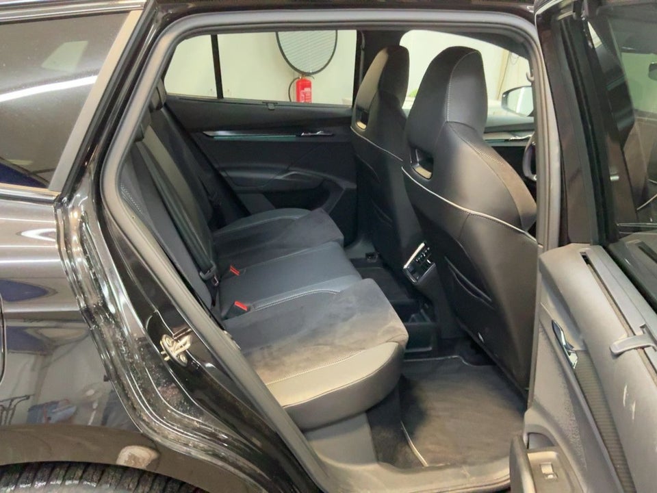 Skoda Enyaq 80x iV Sportline Maxx 5d