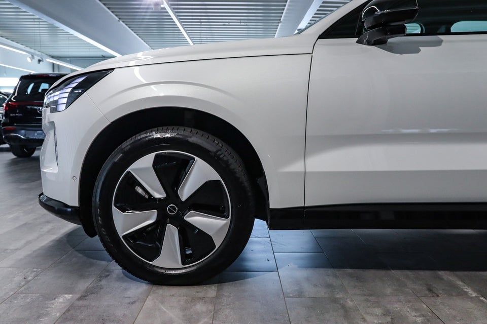 Volvo EX90 Plus 7prs 5d