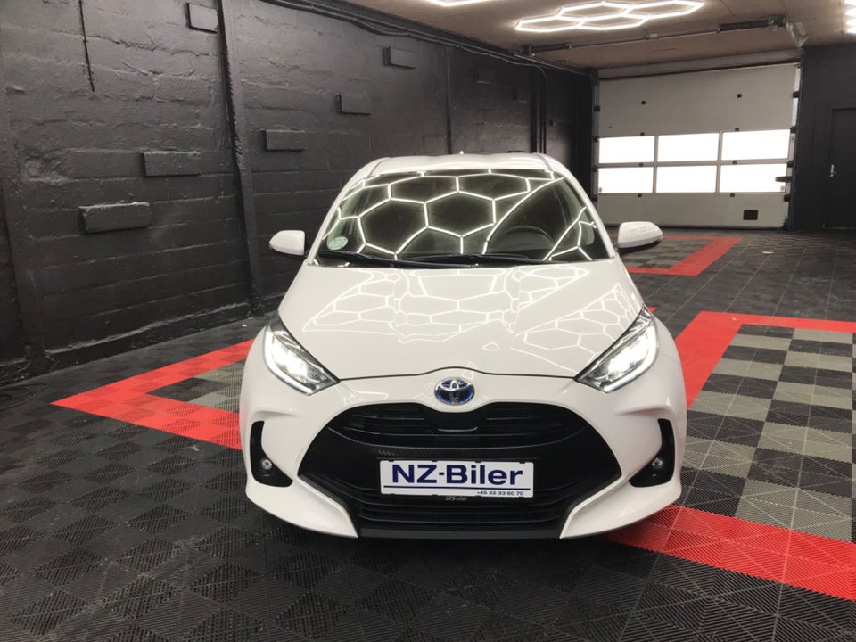 Toyota Yaris 1,5 Hybrid H3 Vision e-CVT 5d