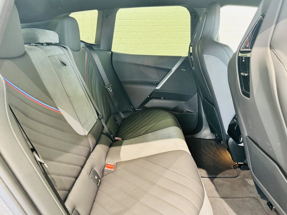 BMW iX xDrive45 M-Sport 5d