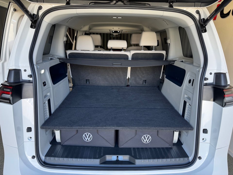 VW ID. Buzz 77 Style SWB 5d