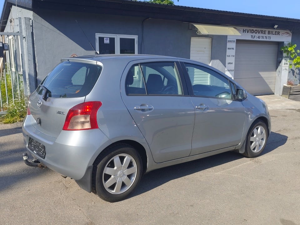 Toyota Yaris 1,3 Luna 5d
