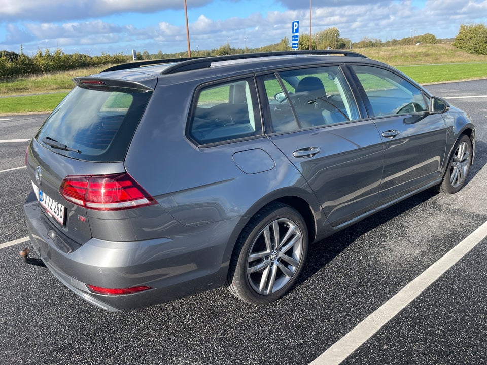 VW Golf VII 1,6 TDi 115 Comfortline Variant 5d