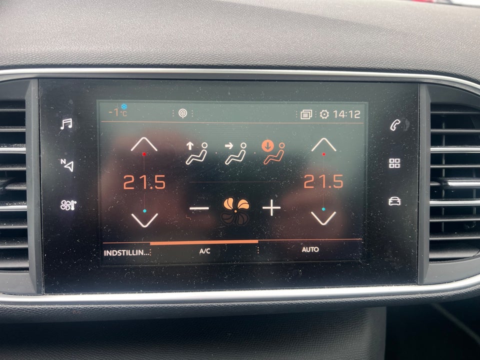 Peugeot 308 1,6 BlueHDi 120 Allure Sky 5d