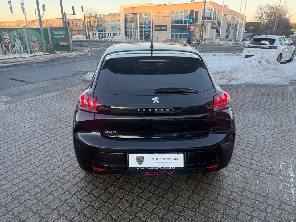 Peugeot 208 1,2 PureTech 100 Allure Sky 5d