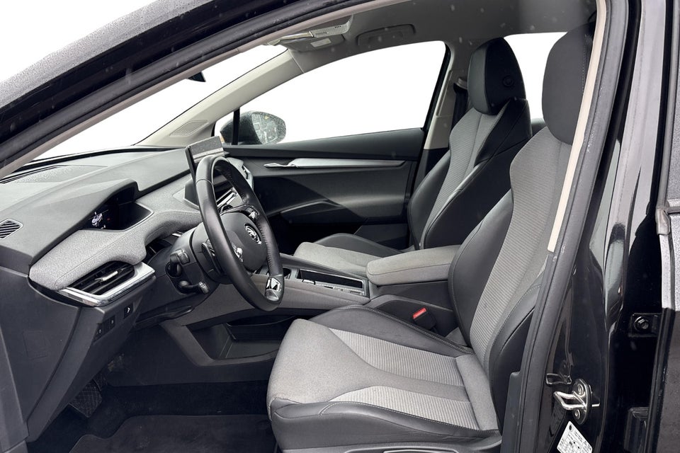 Skoda Enyaq 60 iV Plus 5d