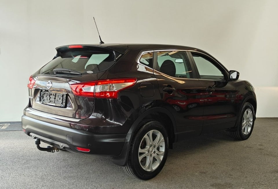 Nissan Qashqai 1,6 Dig-T 163 Acenta 5d
