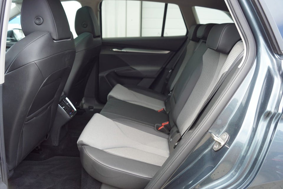 Skoda Enyaq 80 iV Loft 5d