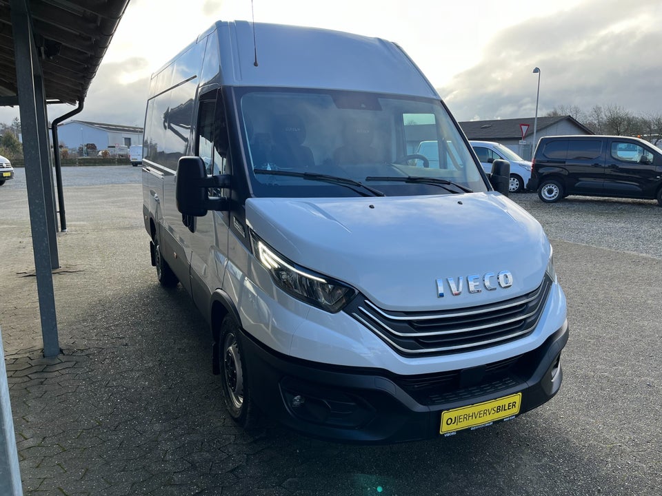 Iveco Daily 3,0 35S18 12m³ Van AG8