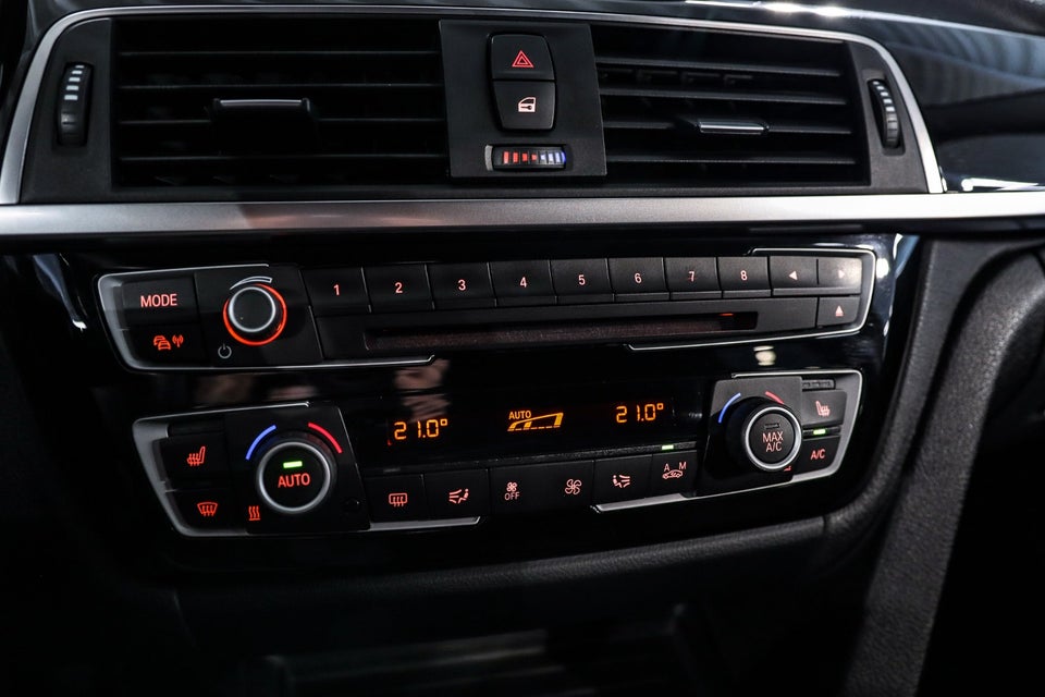 BMW 320d 2,0 Touring Advantage aut. 5d