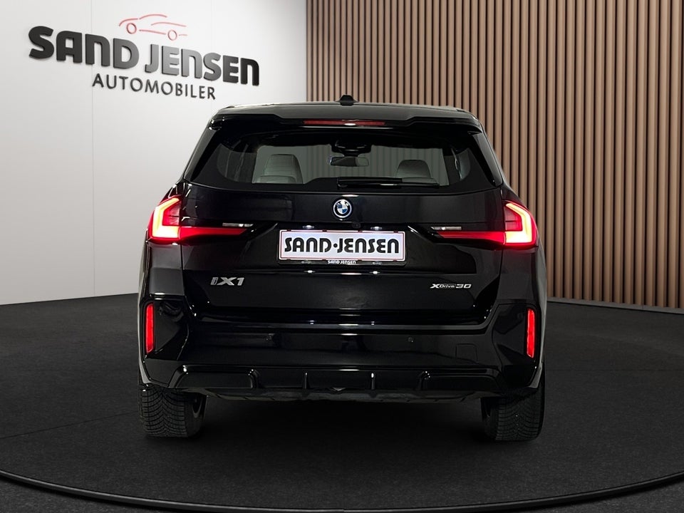 BMW iX1 xDrive30 M-Sport 5d