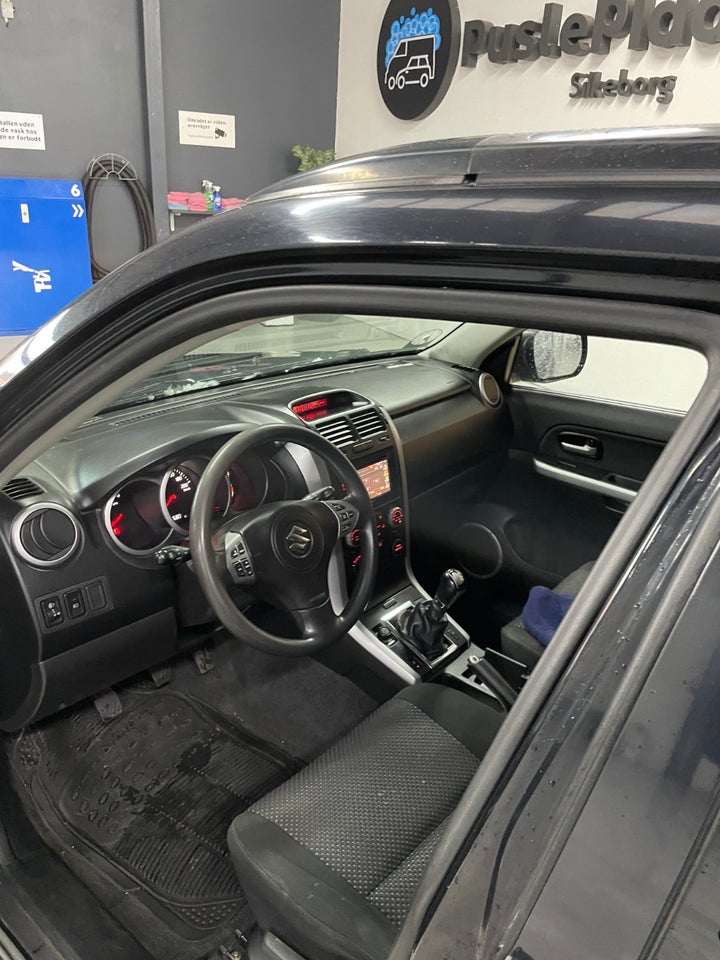 Suzuki Grand Vitara 1,9 DDiS SE Van 5d