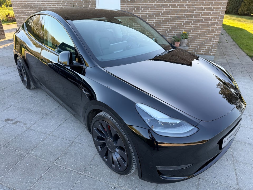 Tesla Model Y Performance AWD 5d