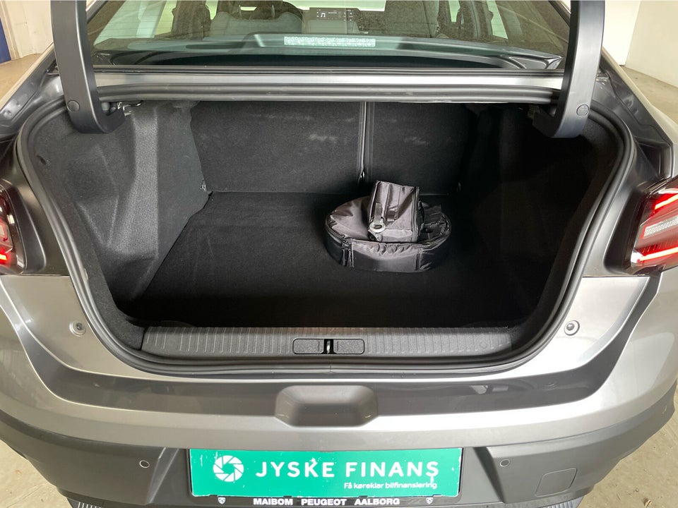 Citroën ë-C4 X 54 Plus 4d