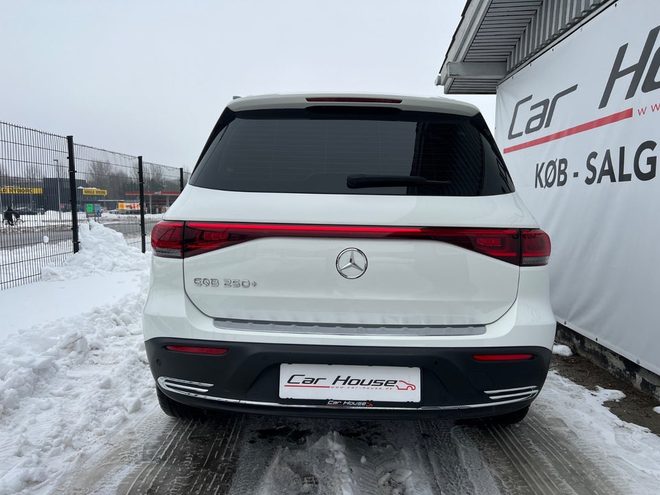 Mercedes EQB250+ Progressive 7prs 5d