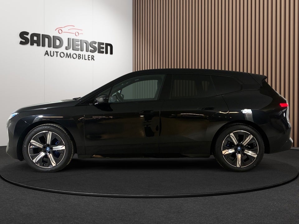 BMW iX xDrive40 Supercharged 5d