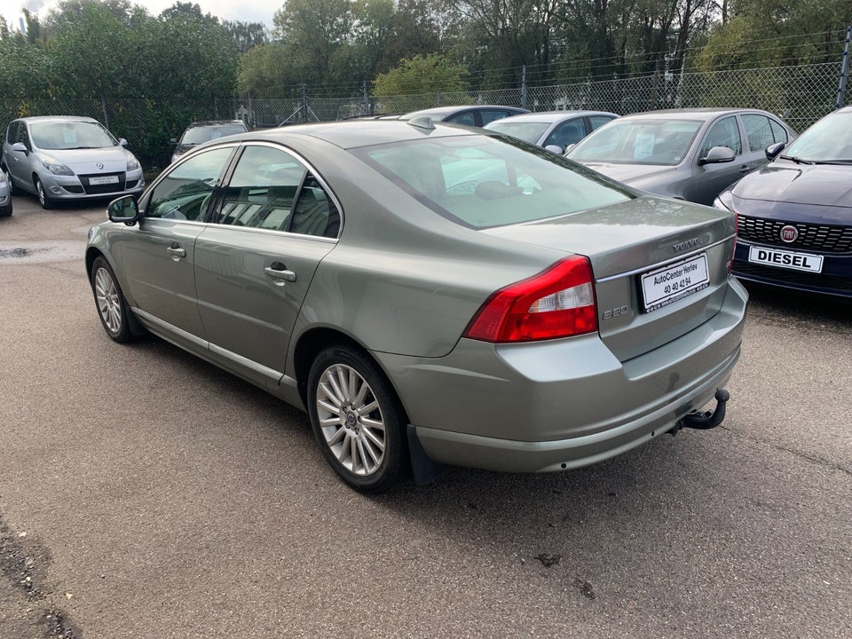 Volvo S80 2,4 D5 Momentum aut. 4d