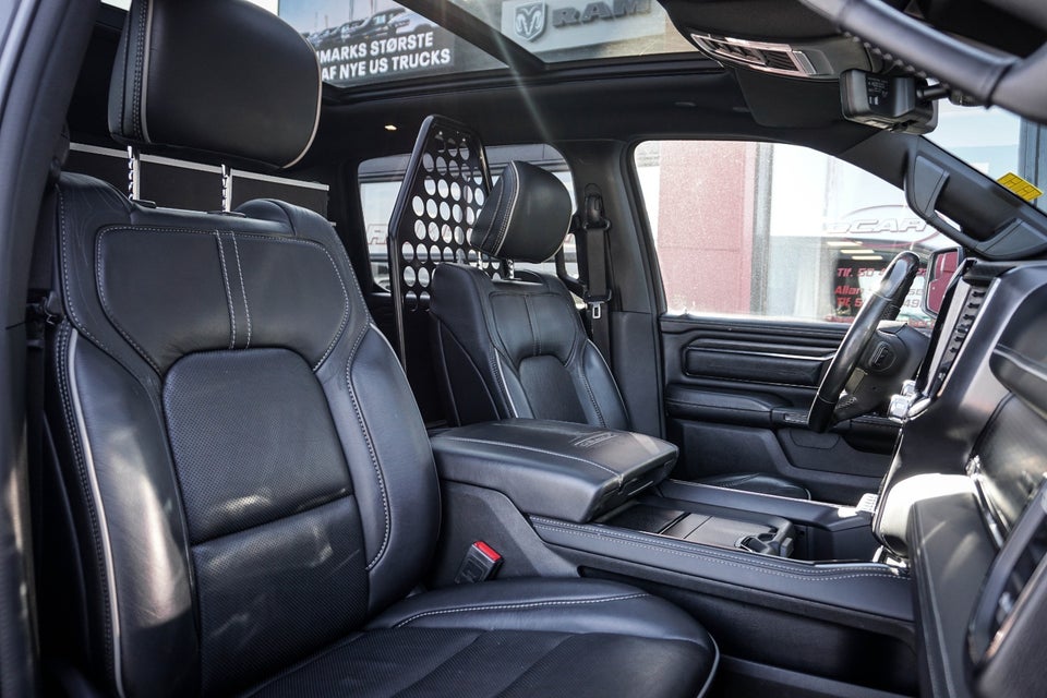 Dodge RAM 1500 5,7 V8 Hemi Limited Night aut. 4d