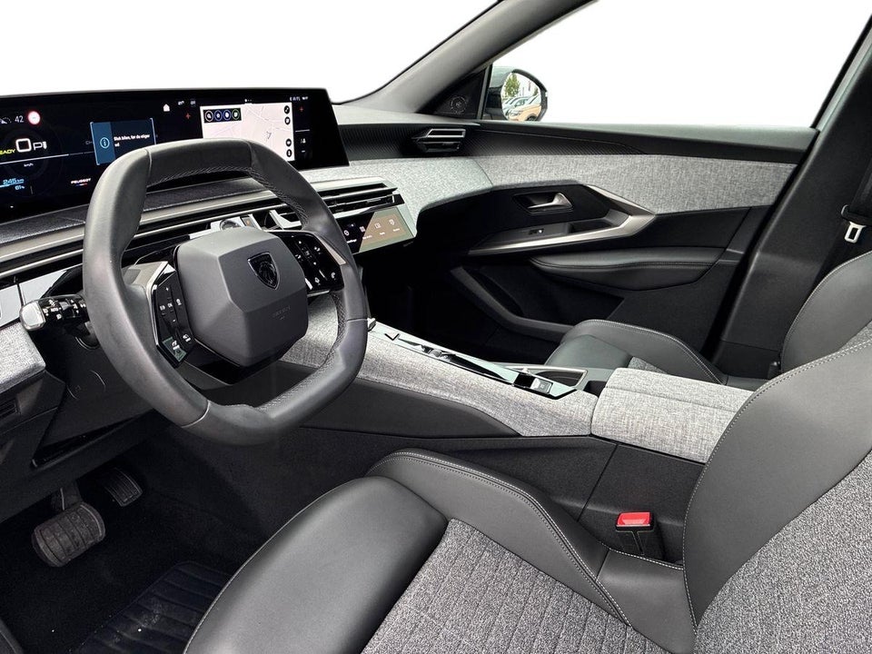 Peugeot e-5008 77 Allure 7prs 5d