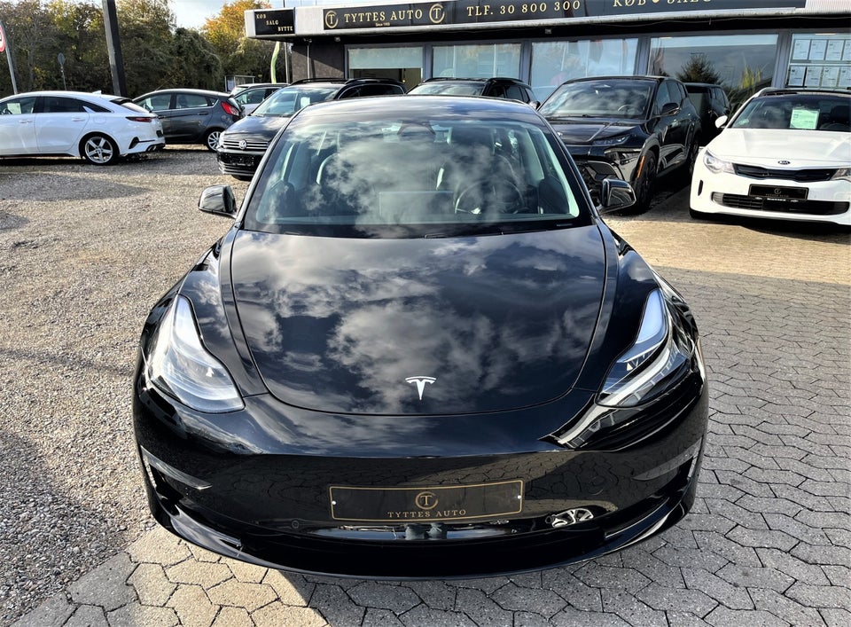 Tesla Model 3 Long Range AWD 4d