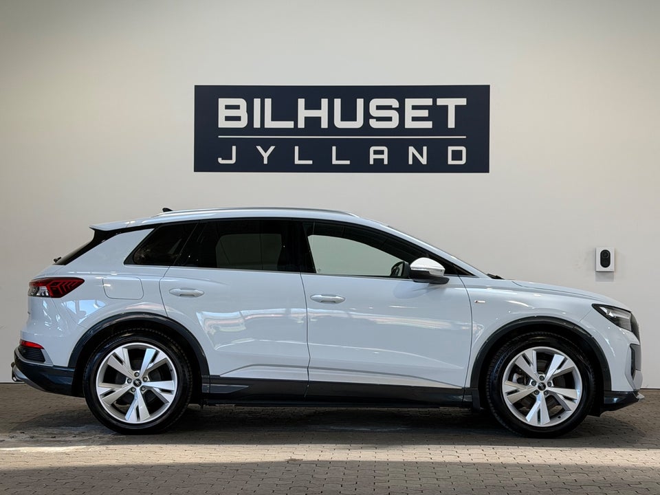 Audi Q4 e-tron 40 S-line 5d
