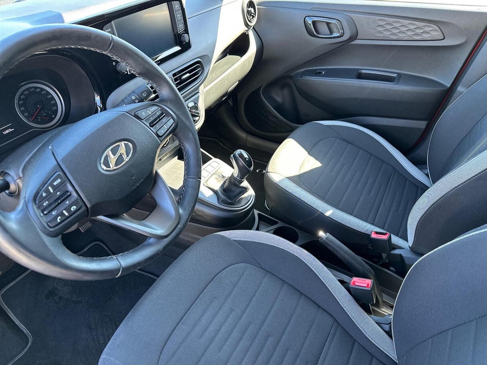 Hyundai i10 1,0 MPi Essential AMT 5d