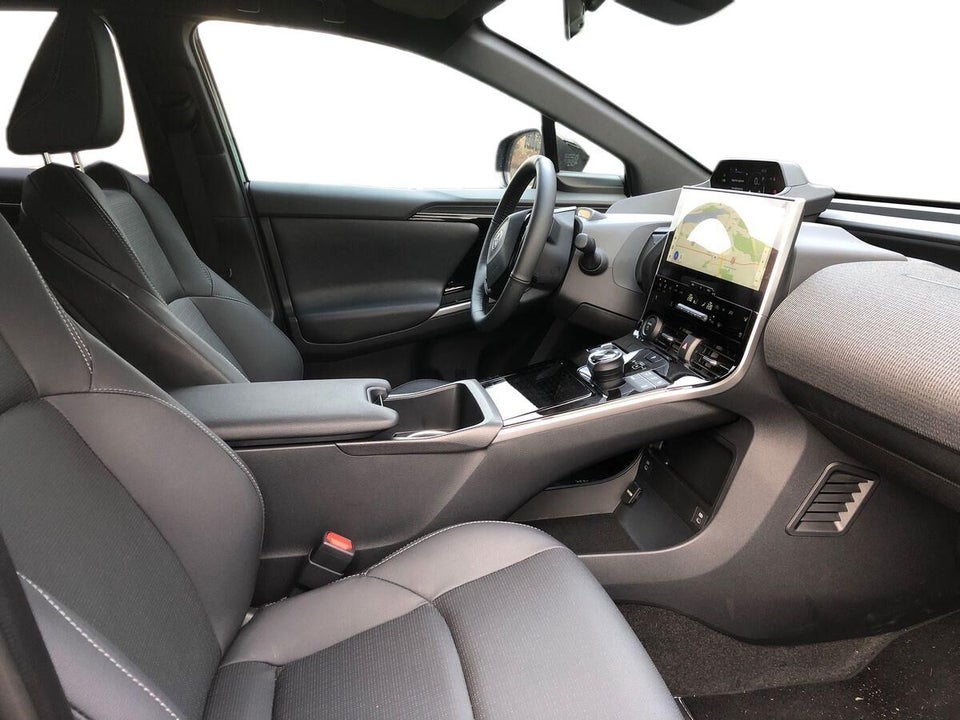 Toyota bZ4X Executive 5d