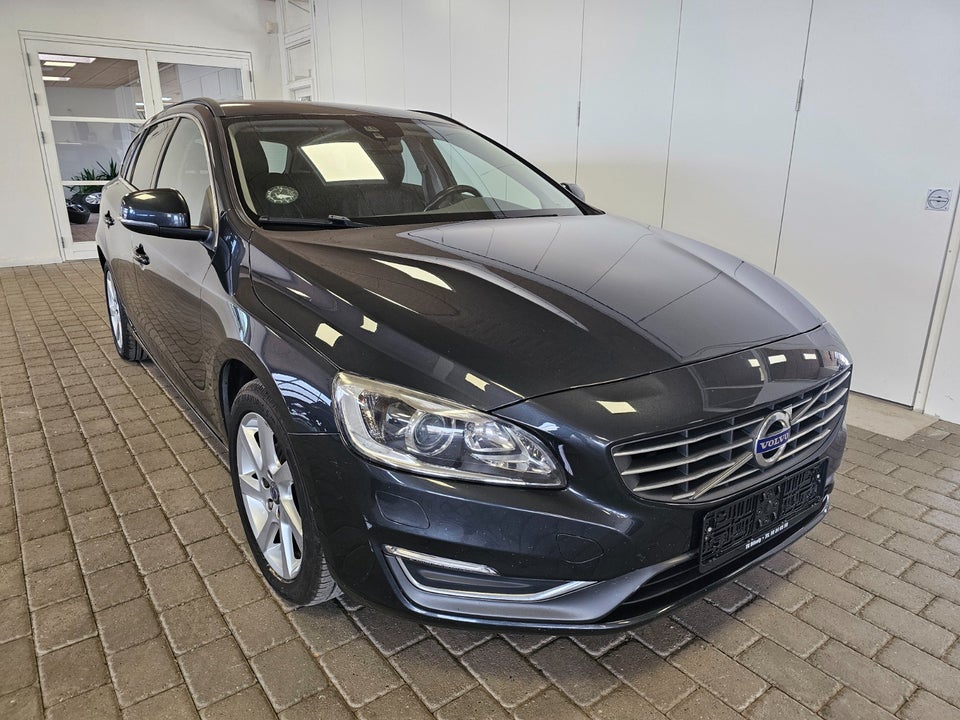 Volvo V60 1,6 T3 150 Momentum 5d