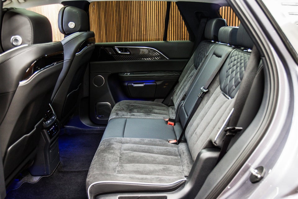 Hongqi E-HS9 99 Premium 5d