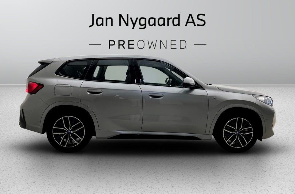 BMW iX1 xDrive30 M-Sport 5d